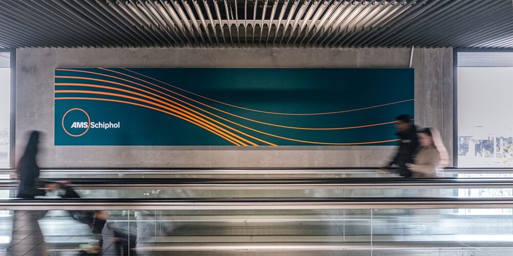 Nieuwe merkidentiteit Schiphol: ‘Thuishaven voor wereldreizigers’