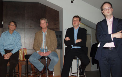 Paneldiscussie tijdens DDMA iLounge met Sander van der Blonk, Marco Derksen, Anton van Elburg en Christiaan Alberdingk Thijm (foto: Jelmer Voogel)