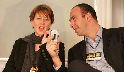 Meg Hourihan (blogger.com) en Loic Le Meur (Six Apart) tijdens Digital Lifestyle Day 05 in Munchen